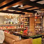 Hotel Puente