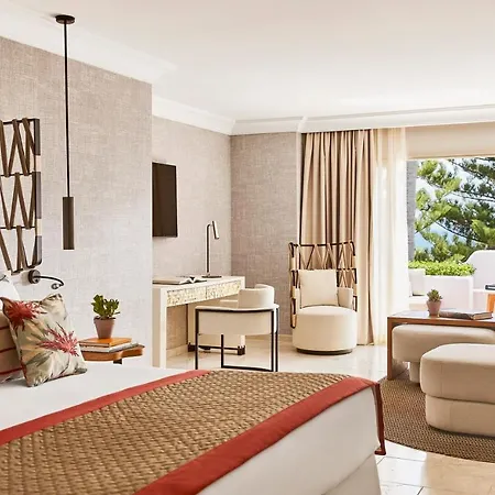 Готель Puente Romano Beach 5*