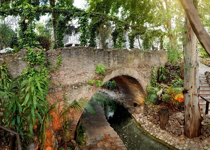 Puente Hotel